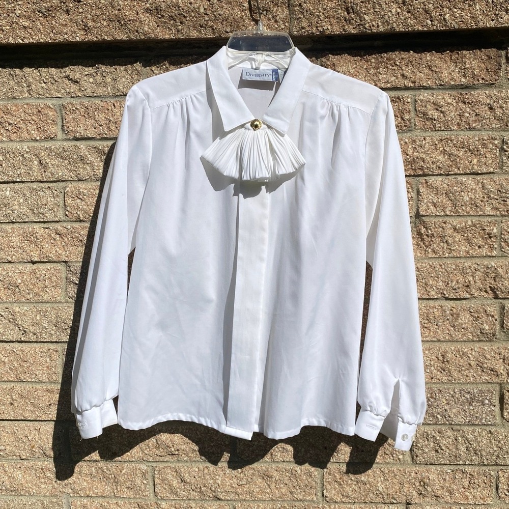 Vintage 1990s White Jabot Blouse Gold Shell Button 10 Coastal Formal Professor